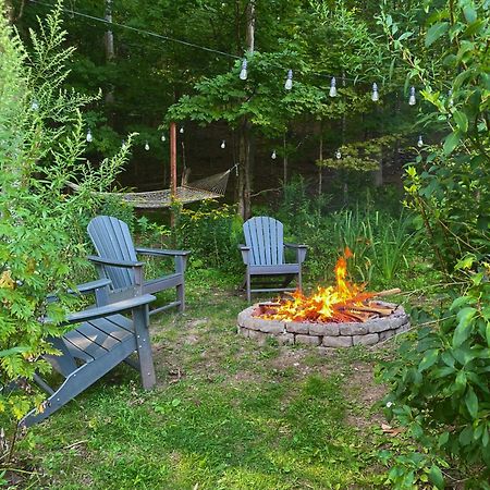Cozy Cottage With Jacuzzi And Fire Pit And Reading Nook! Livingston Manor المظهر الخارجي الصورة