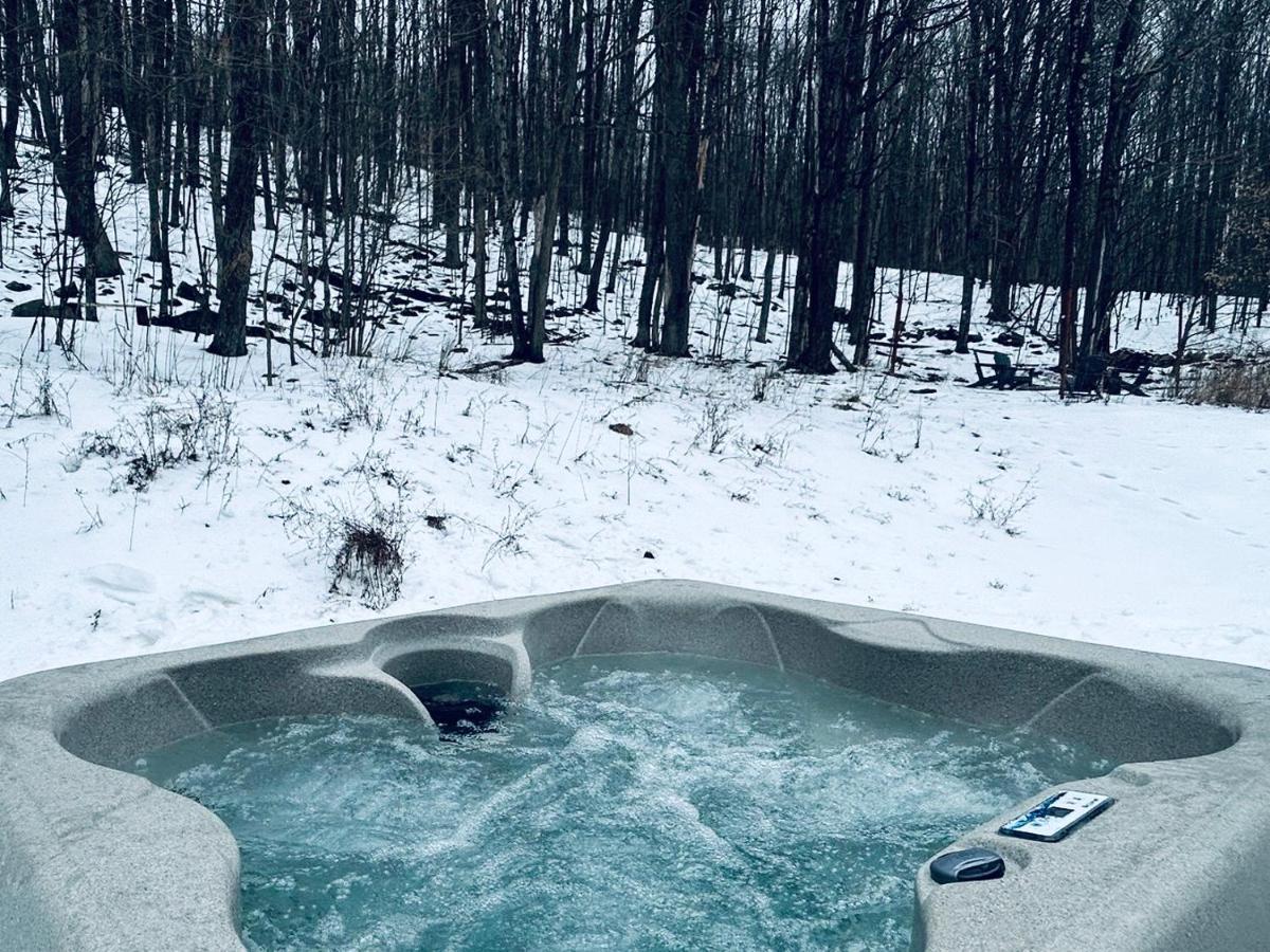 Cozy Cottage With Jacuzzi And Fire Pit And Reading Nook! Livingston Manor المظهر الخارجي الصورة