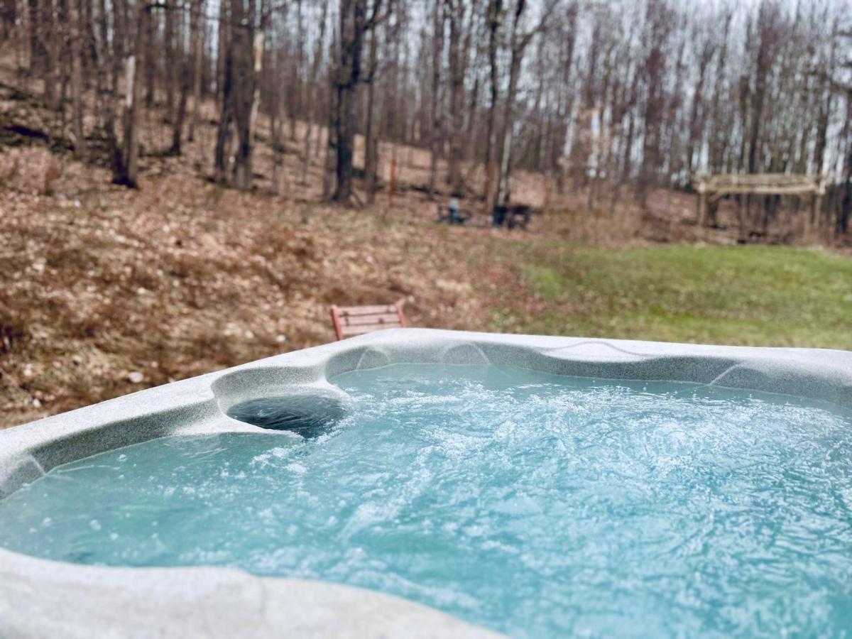 Cozy Cottage With Jacuzzi And Fire Pit And Reading Nook! Livingston Manor المظهر الخارجي الصورة