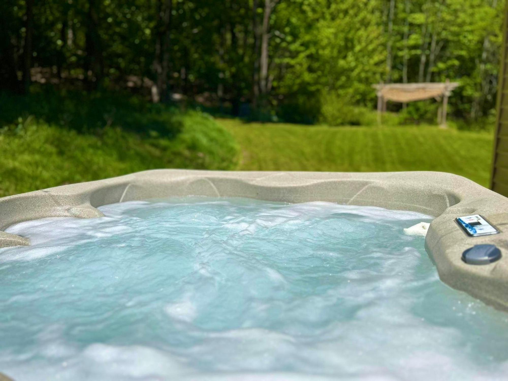 Cozy Cottage With Jacuzzi And Fire Pit And Reading Nook! Livingston Manor المظهر الخارجي الصورة