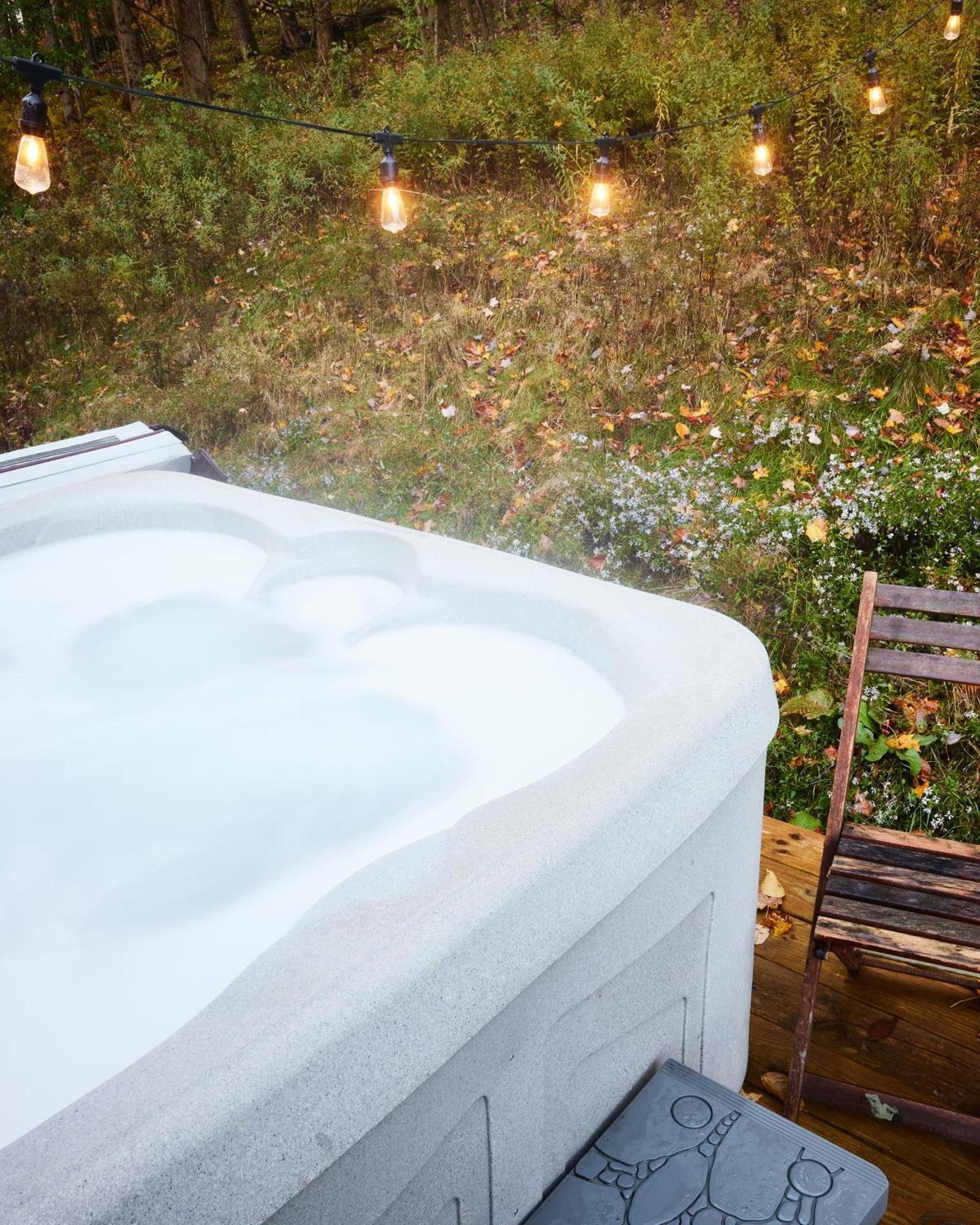 Cozy Cottage With Jacuzzi And Fire Pit And Reading Nook! Livingston Manor المظهر الخارجي الصورة